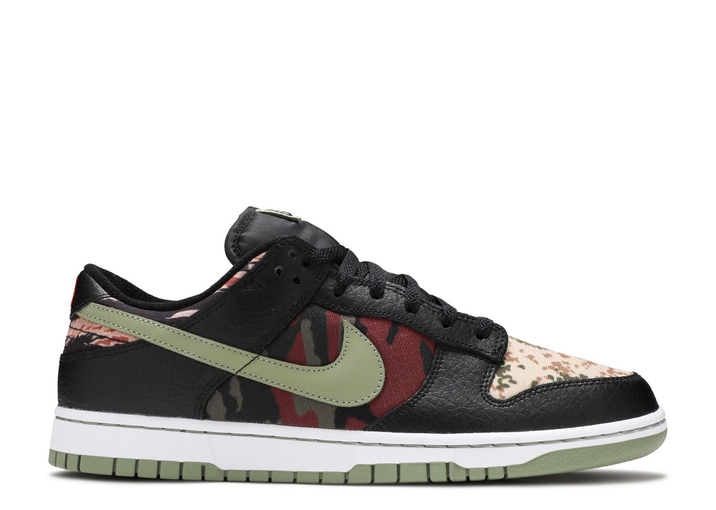 Dunk Low SE Black Multi-Camo